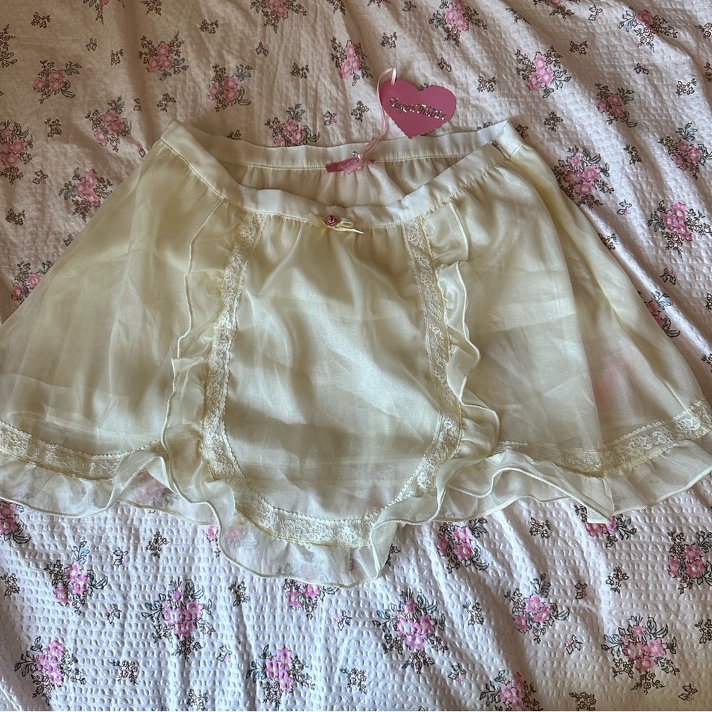 Dolls kill sugar thrillz creame sheer apron mini skirt